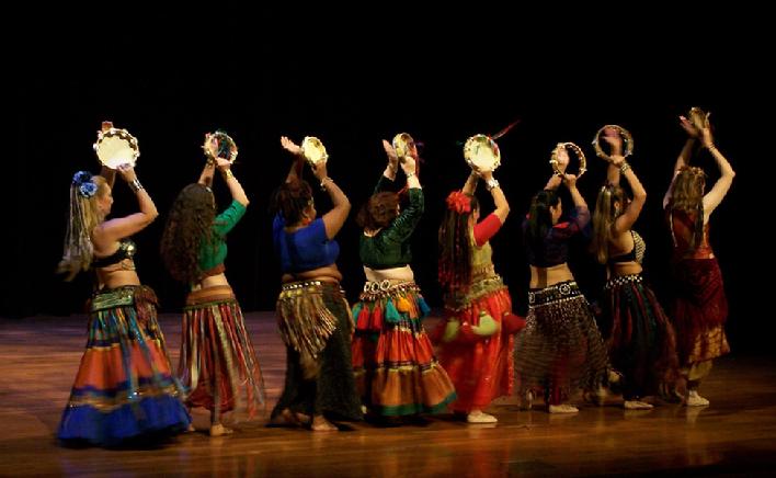 The Baltimore Daughters of Rhea Beginning Group perform Piper's Tambourine choreography at Belly Dance Magic 2007 e